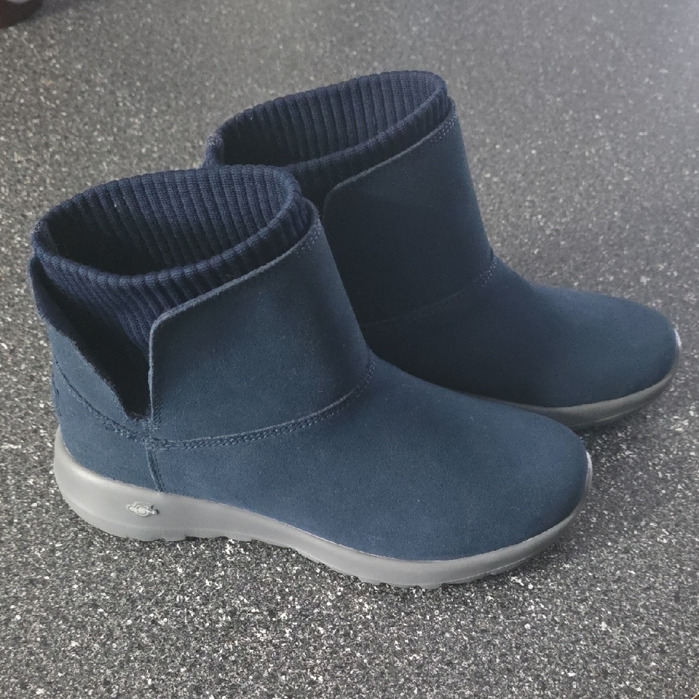Skechers Women's On The Go Joy Slip On Boot